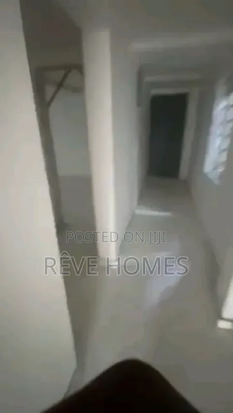 Furnished 2bdrm Block of Flats in Adekunle for rent in Adekunle