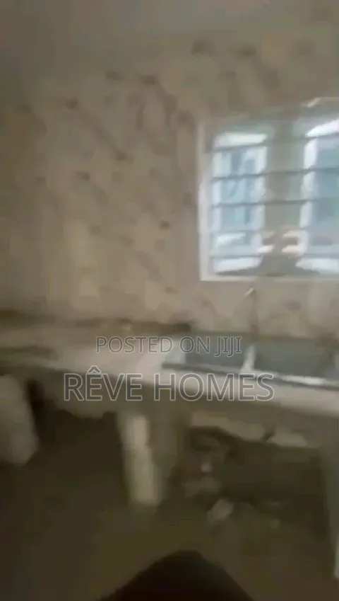 Furnished 2bdrm Block of Flats in Adekunle for rent in Adekunle
