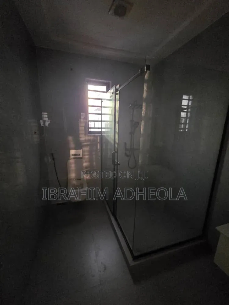 4bdrm Duplex in Omole Phase2 for rent in Omole Phase 2