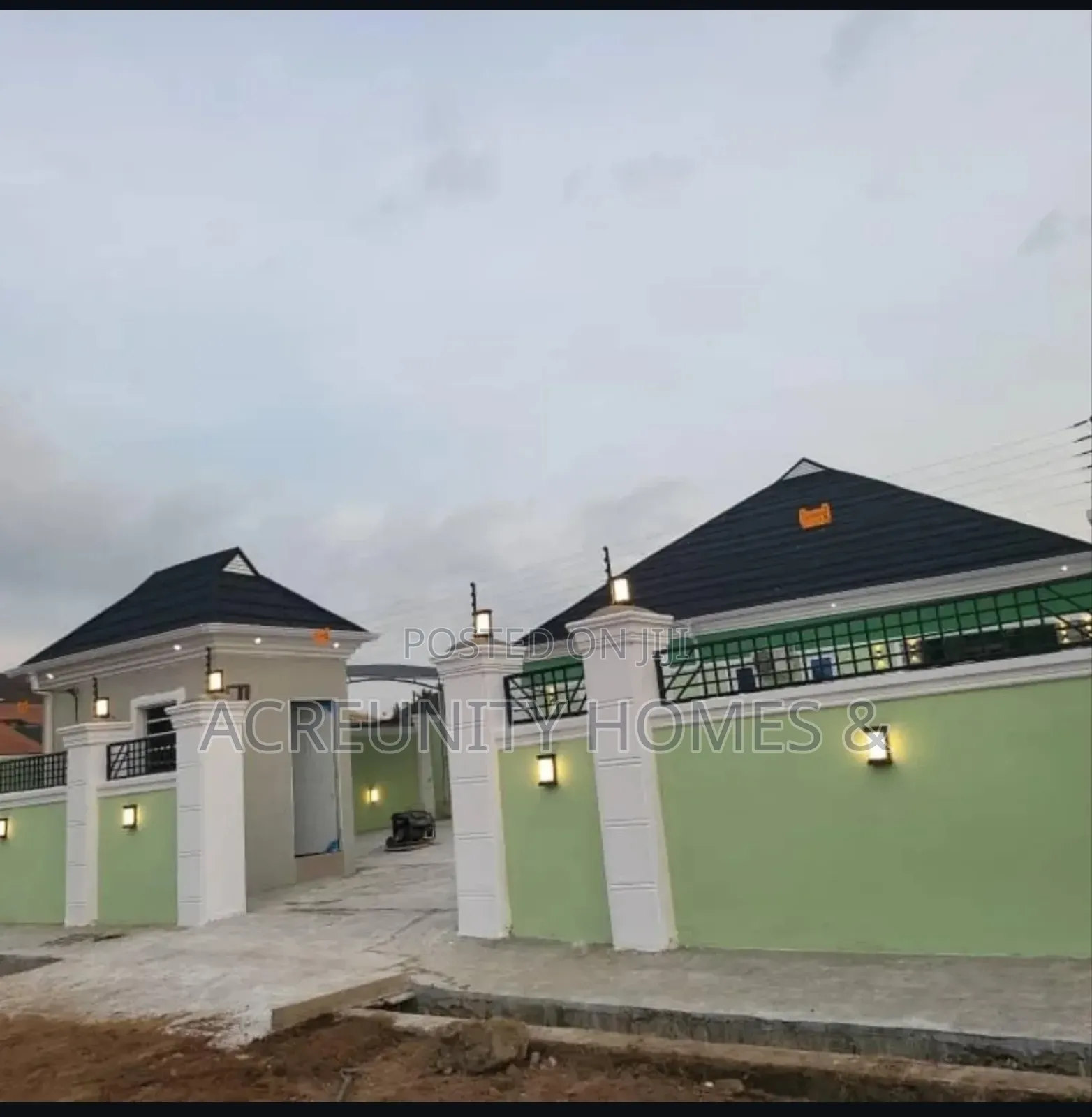 4bdrm Bungalow in Niyi Ishola Estate, for sale in Oluyole