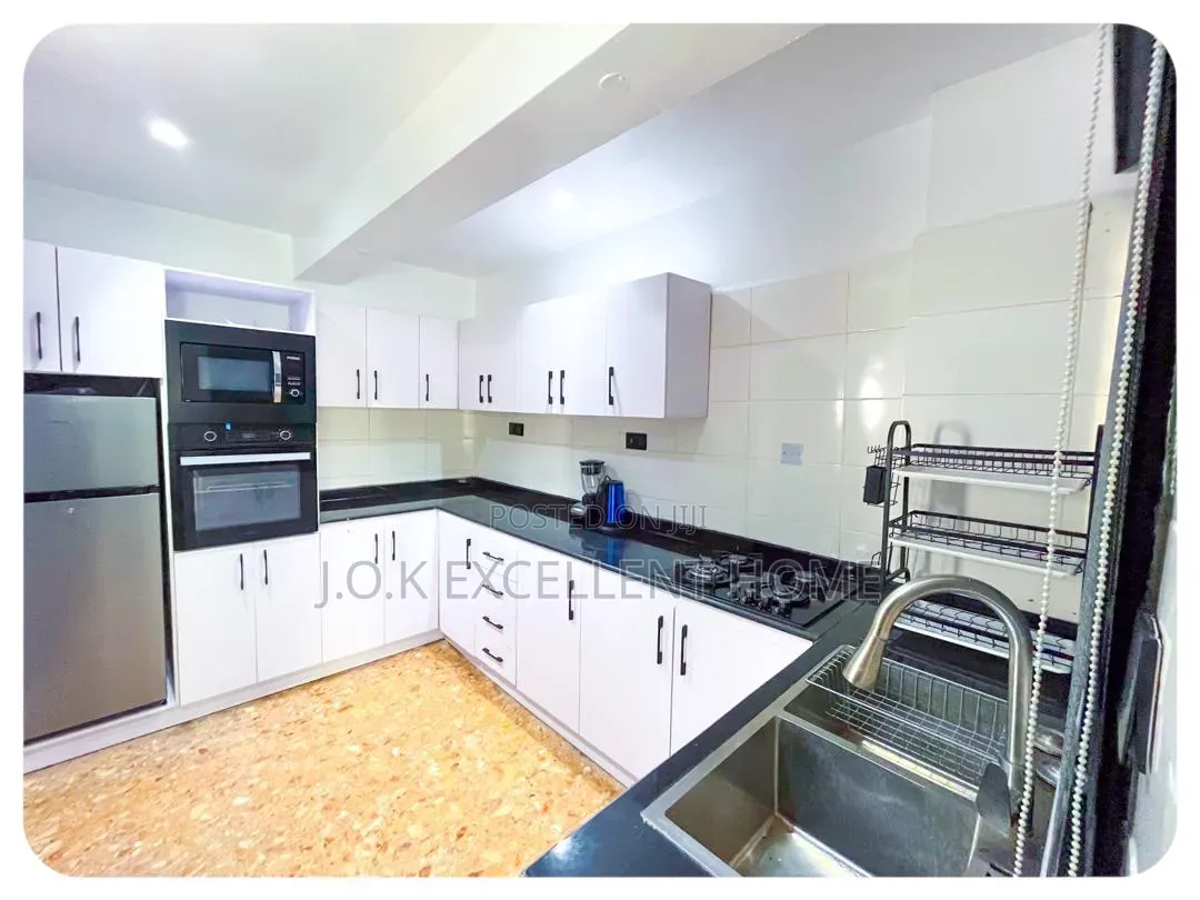 Furnished 3bdrm Block of Flats in Adeola Odeku for rent in Adeola Odeku