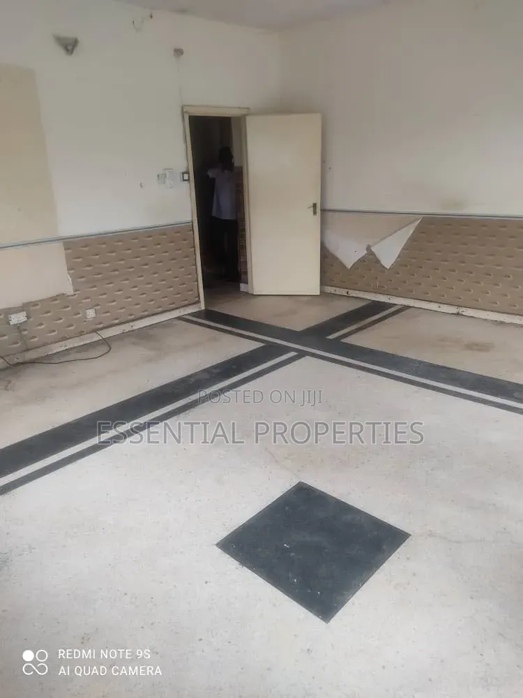 3bdrm Block of Flats in Oregun for rent in Oregun