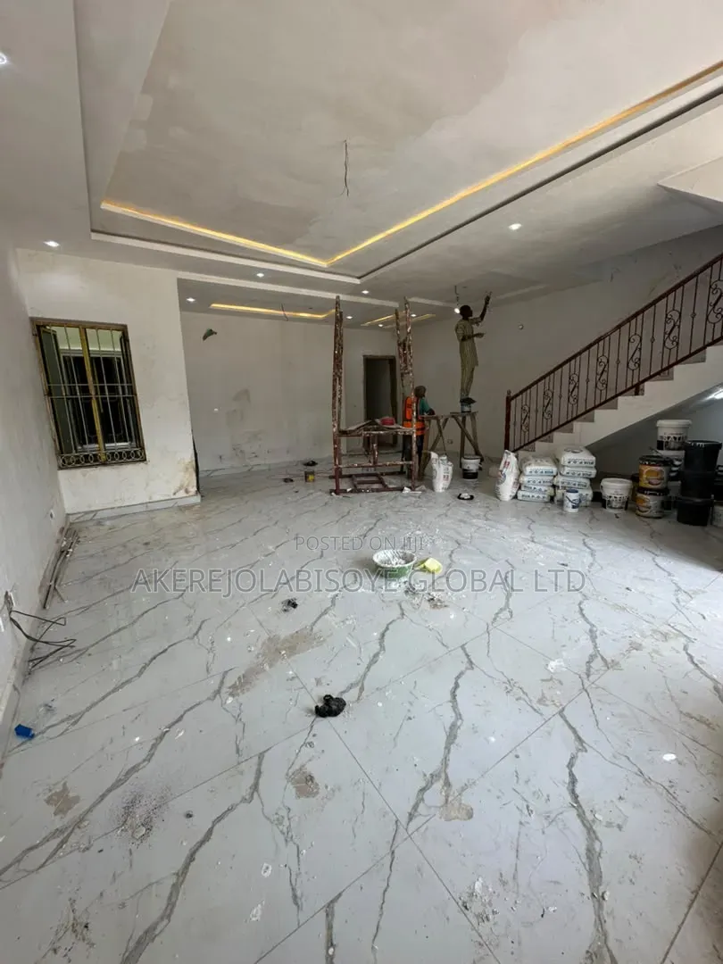 4bdrm Duplex in Lifecamp Abuja for sale in Life Camp
