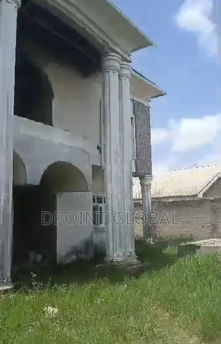 6bdrm Duplex in Not Estate, Igando / Ikotun/Igando for sale in Igando / Ikotun/Igando