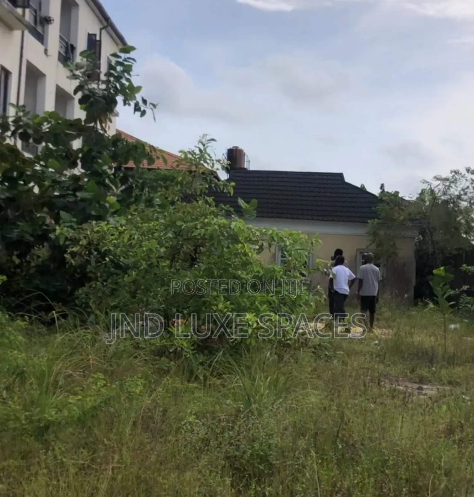 Half Plot Of Land For Sale in Mende