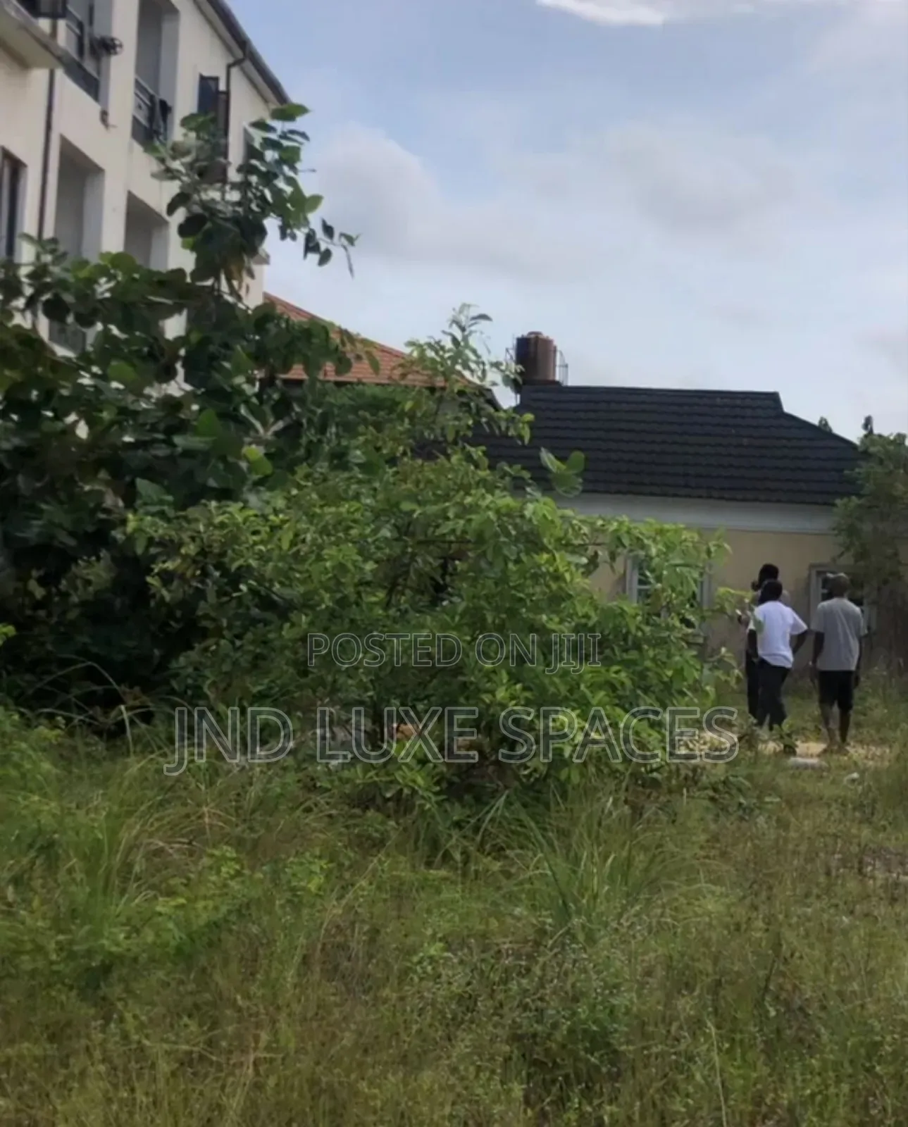 Half Plot Of Land For Sale in Mende