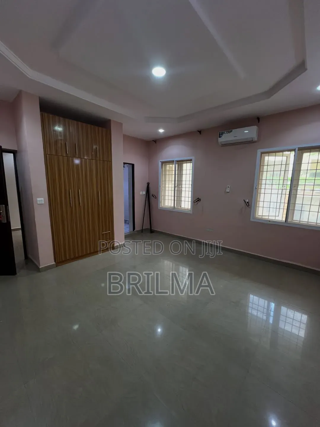4bdrm Duplex in Apo Resettlement for rent in Apo Resettlement