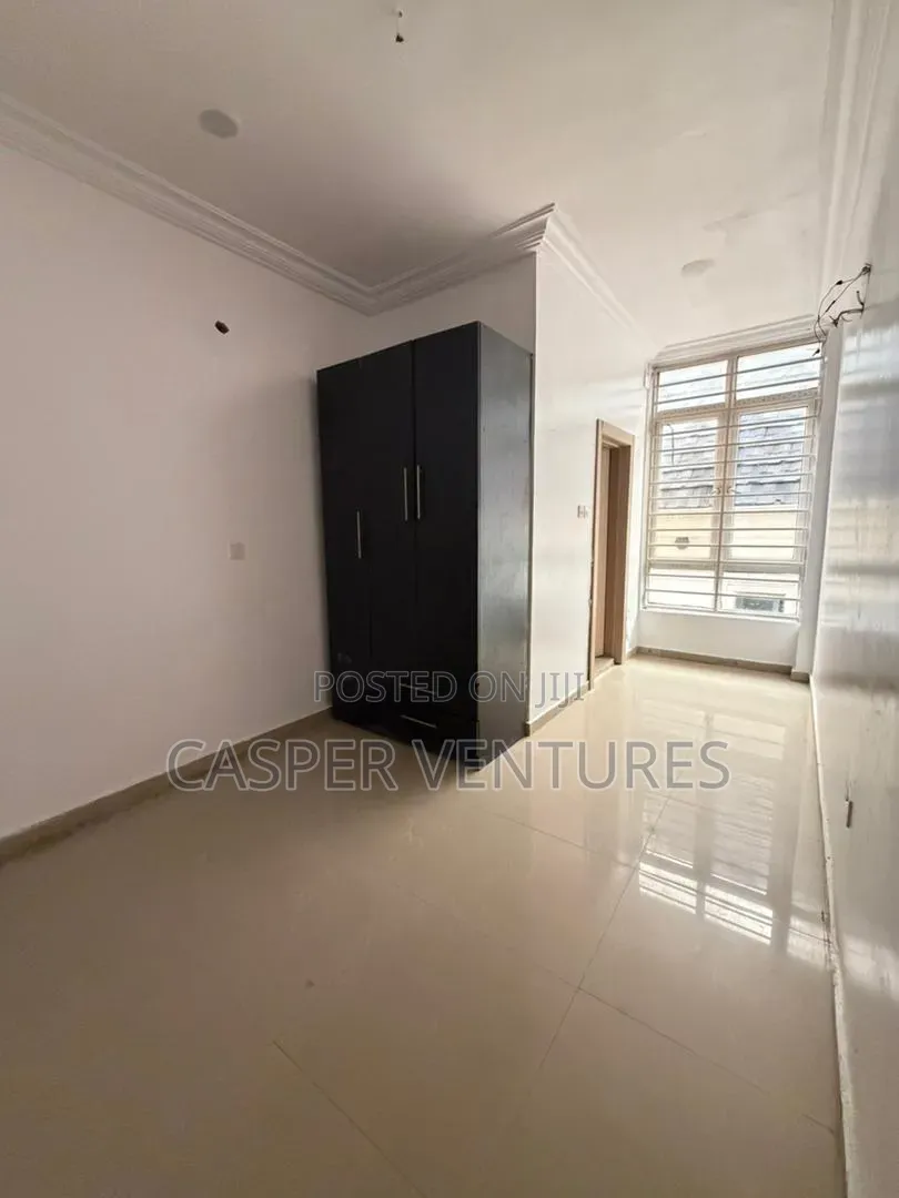 1bdrm Apartment in Lekki County, Ikota for rent in Ikota