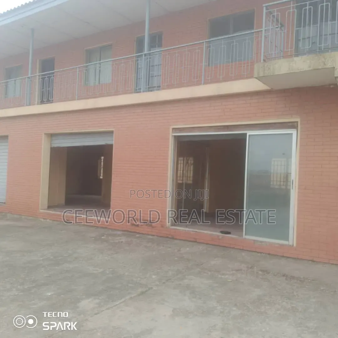 A Whole Building/ Complex Available for Let/ Lease With Ample Space in CHallenge / Ibadan