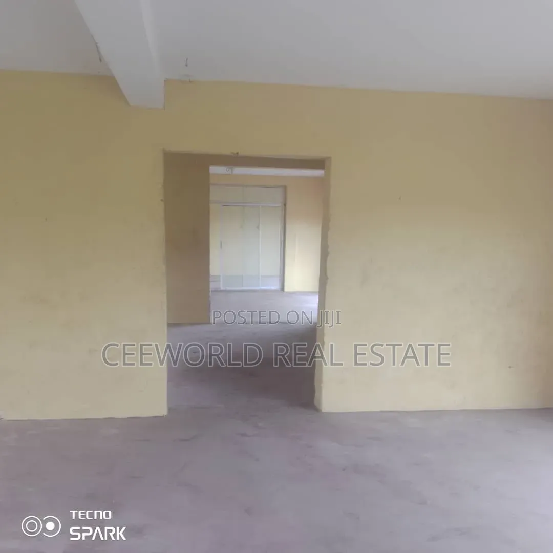 A Whole Building/ Complex Available for Let/ Lease With Ample Space in CHallenge / Ibadan