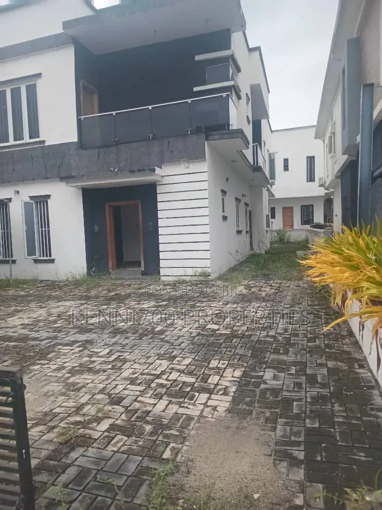 5bdrm Duplex in Mega Mound, Lekki, Ikota for sale in Ikota