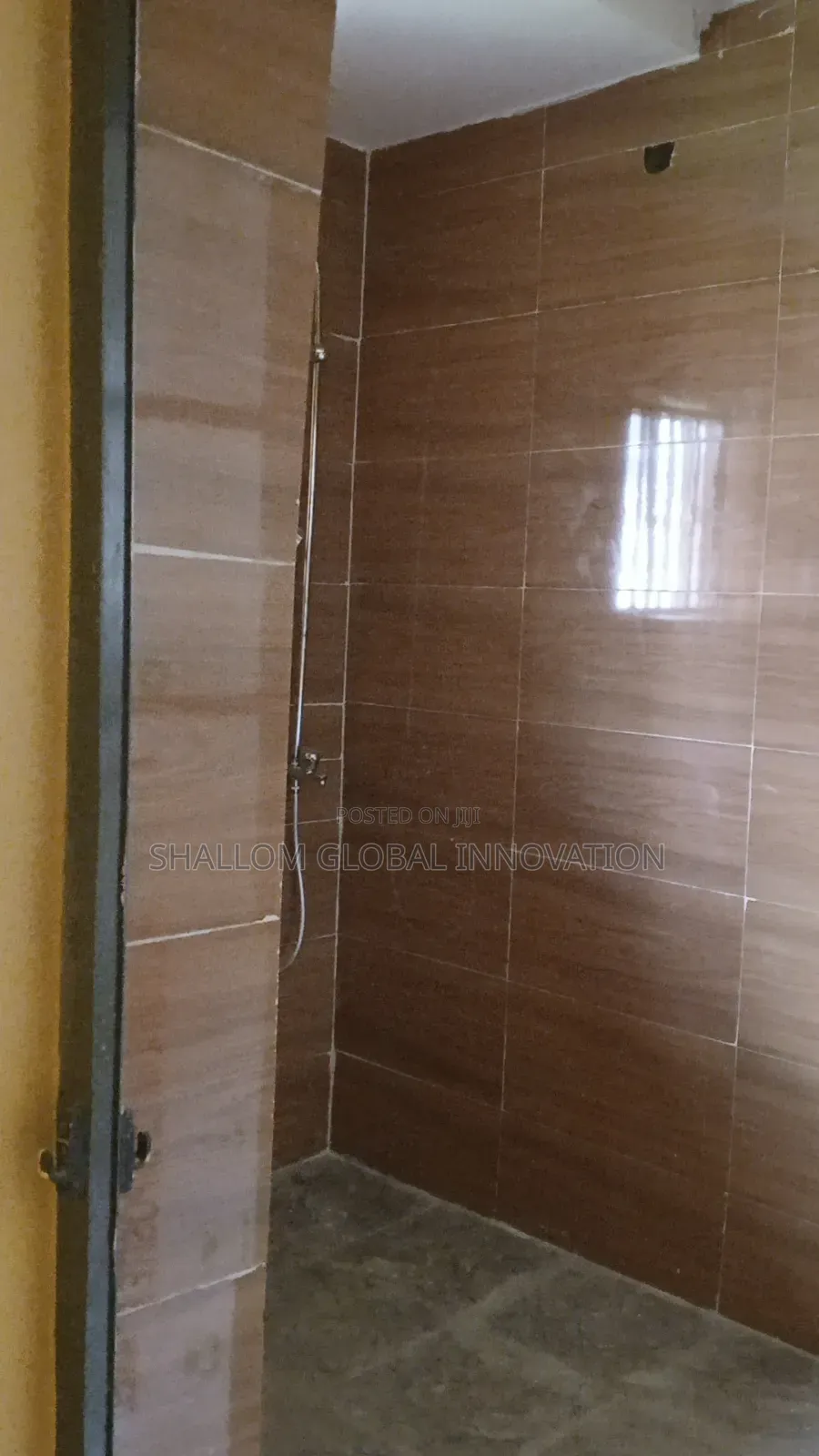 3bdrm Block of Flats in Akala Estates, Akobo for rent in Akobo