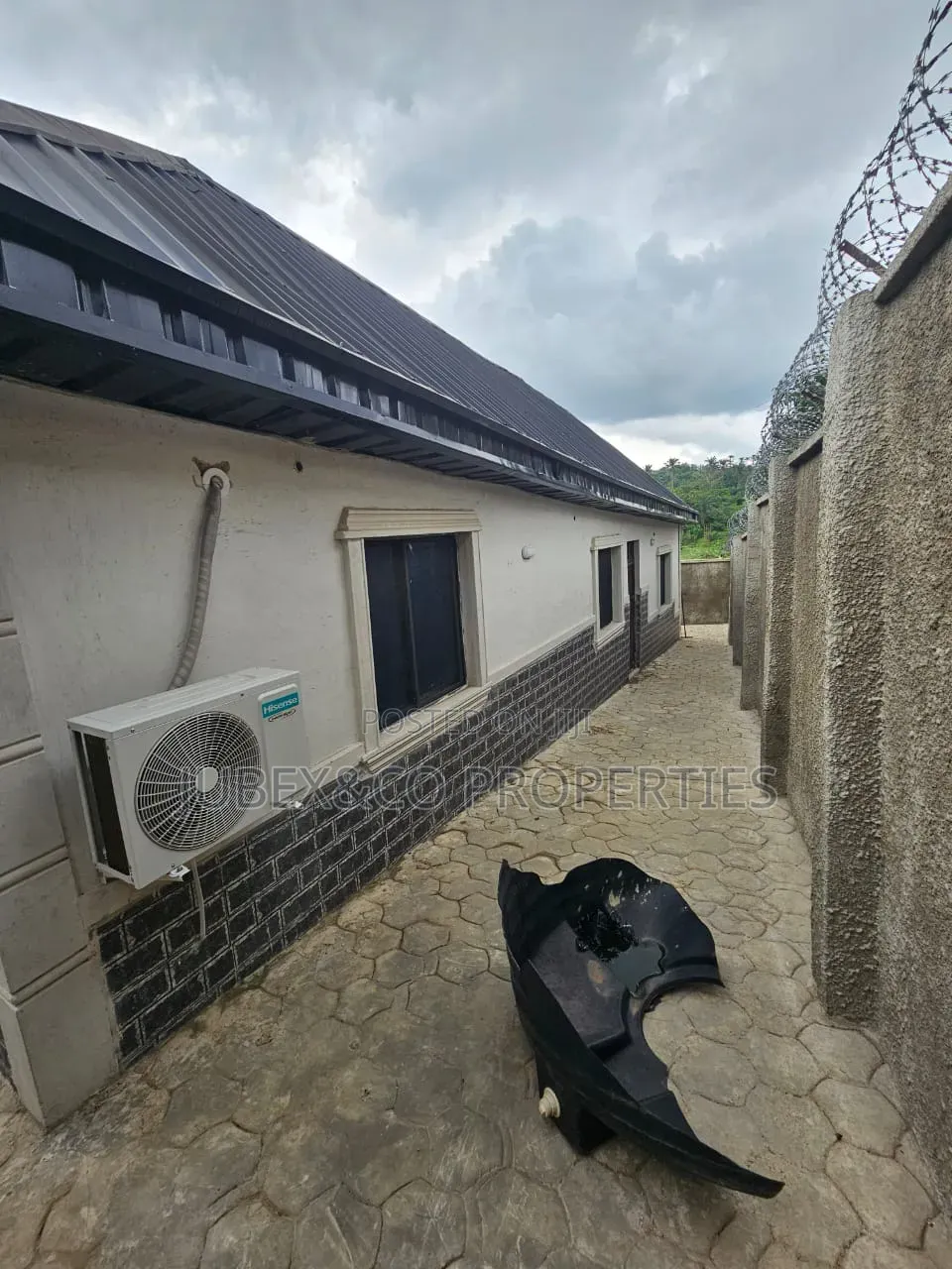 1bdrm Block of Flats in Gateway Polytechnic for sale in Remo North