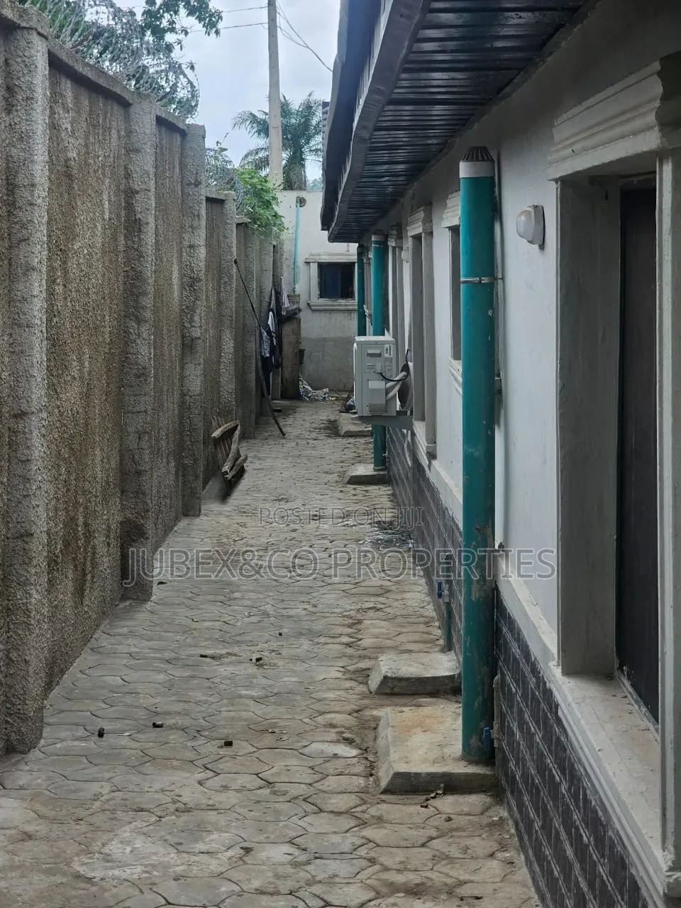 1bdrm Block of Flats in Gateway Polytechnic for sale in Remo North