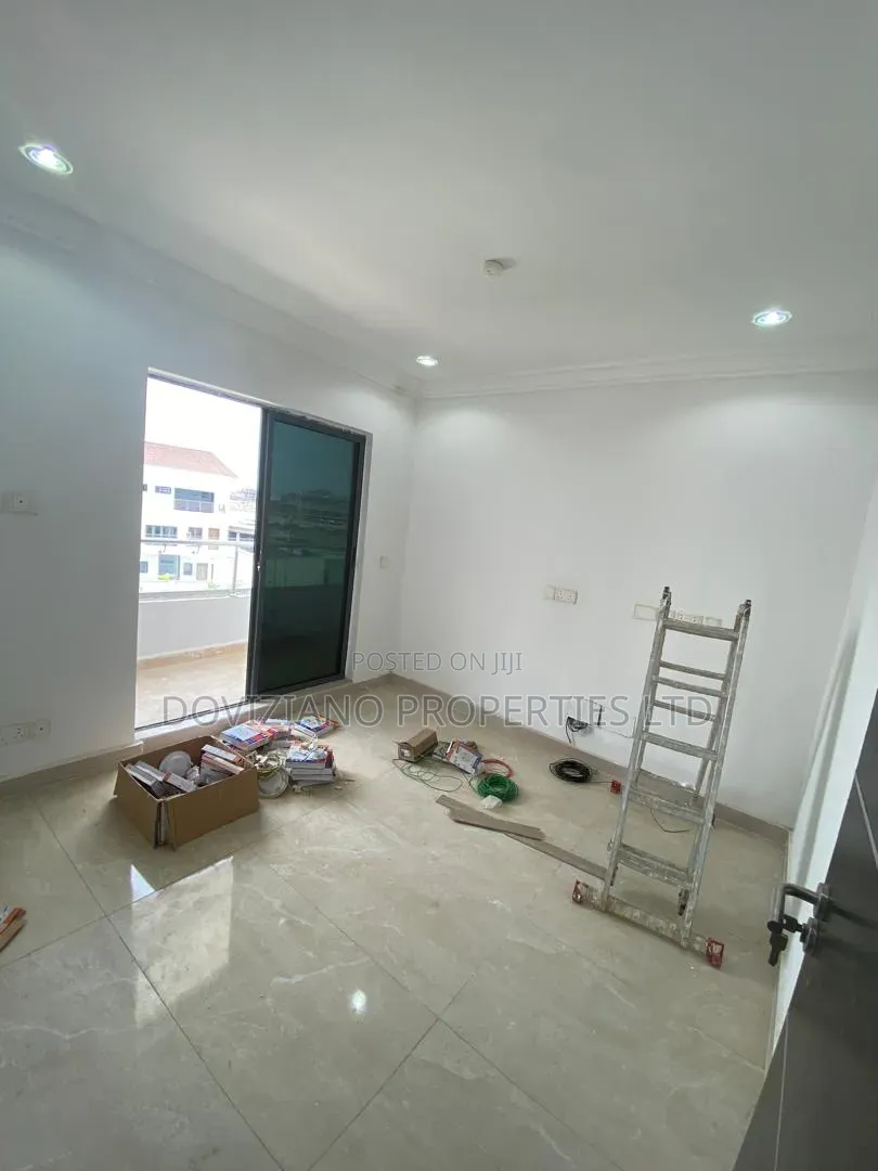 5bdrm Duplex in Lekki Phase 1 for rent in Lekki Phase 1