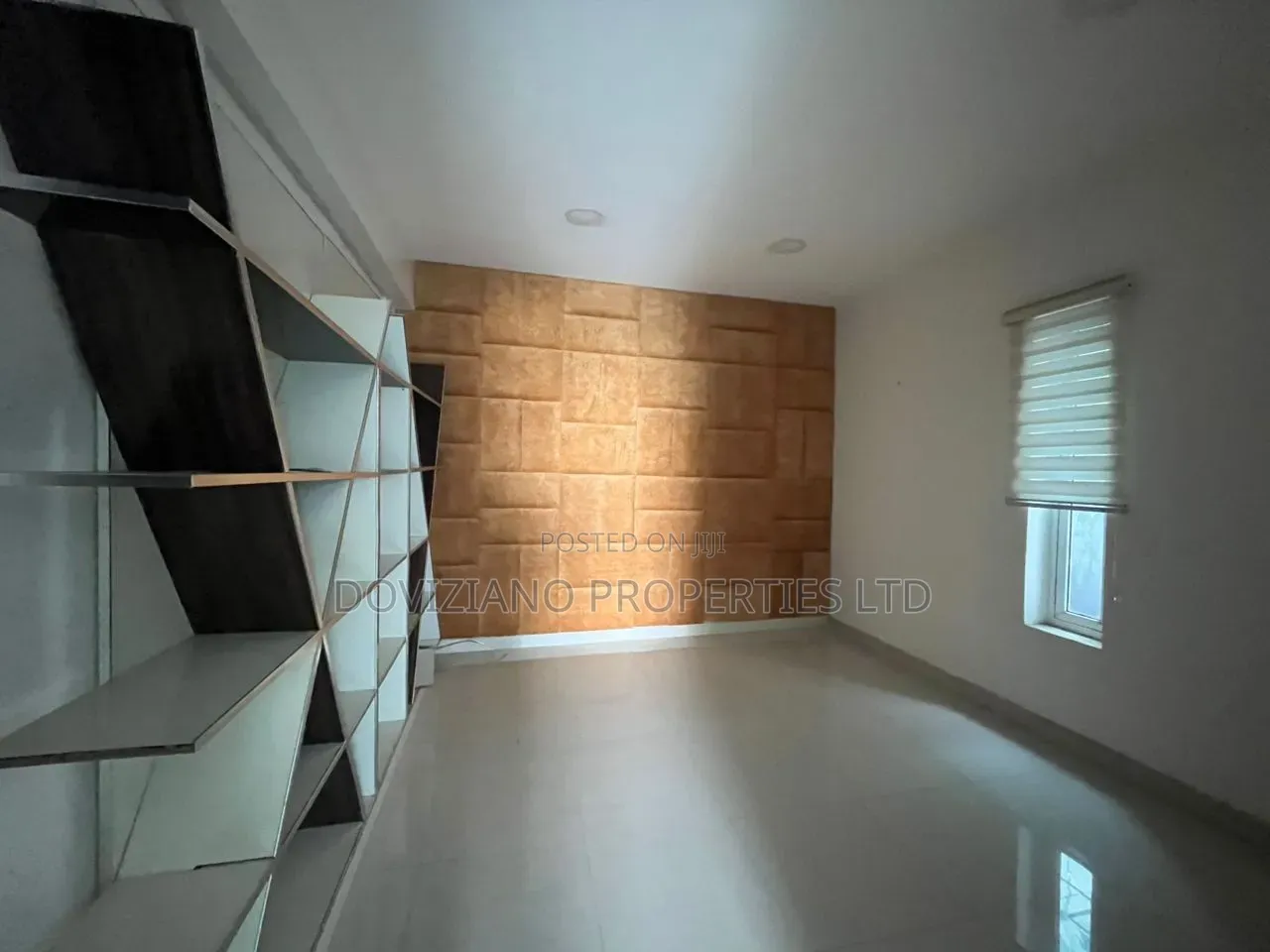5bdrm Duplex in Banana Island for rent in Banana Island