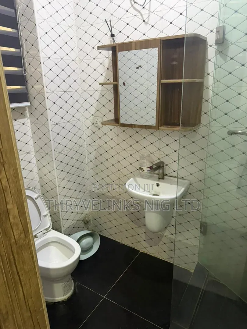 2bdrm Apartment in Lekki Phase 2 for rent in Lekki Phase 2