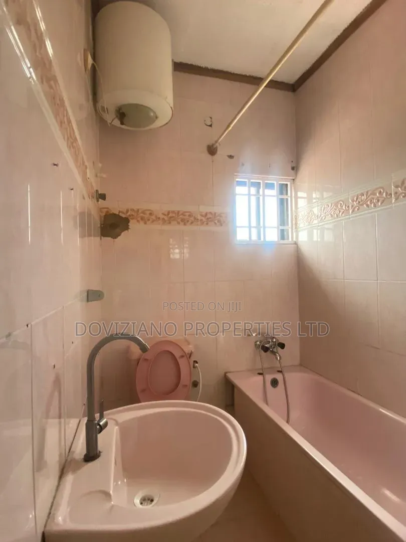 5bdrm Duplex in Lekki Phase 1 for rent in Lekki Phase 1