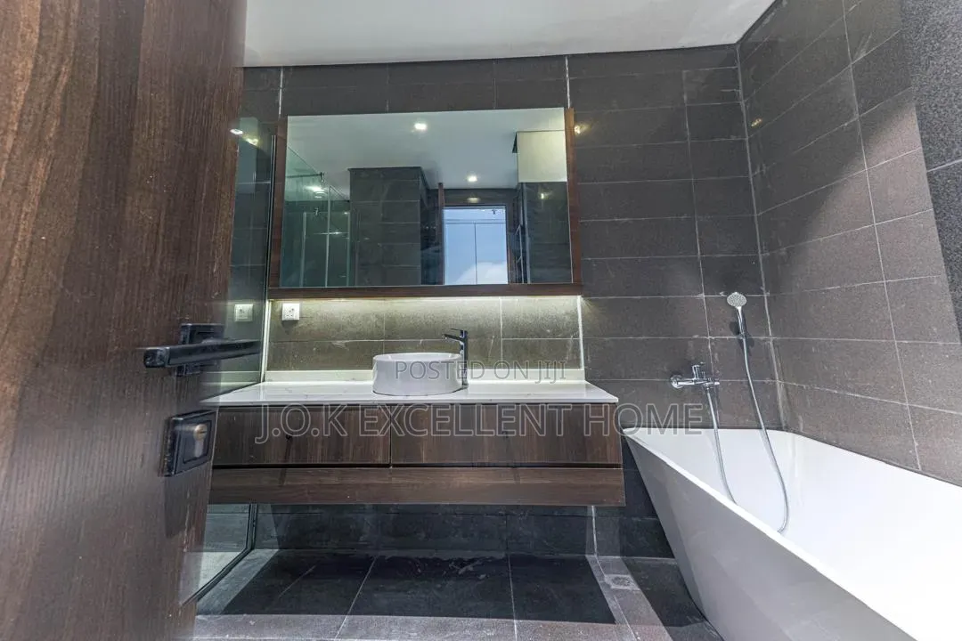 4bdrm Penthouse in Victoria Island Extension for rent in Victoria Island Extension