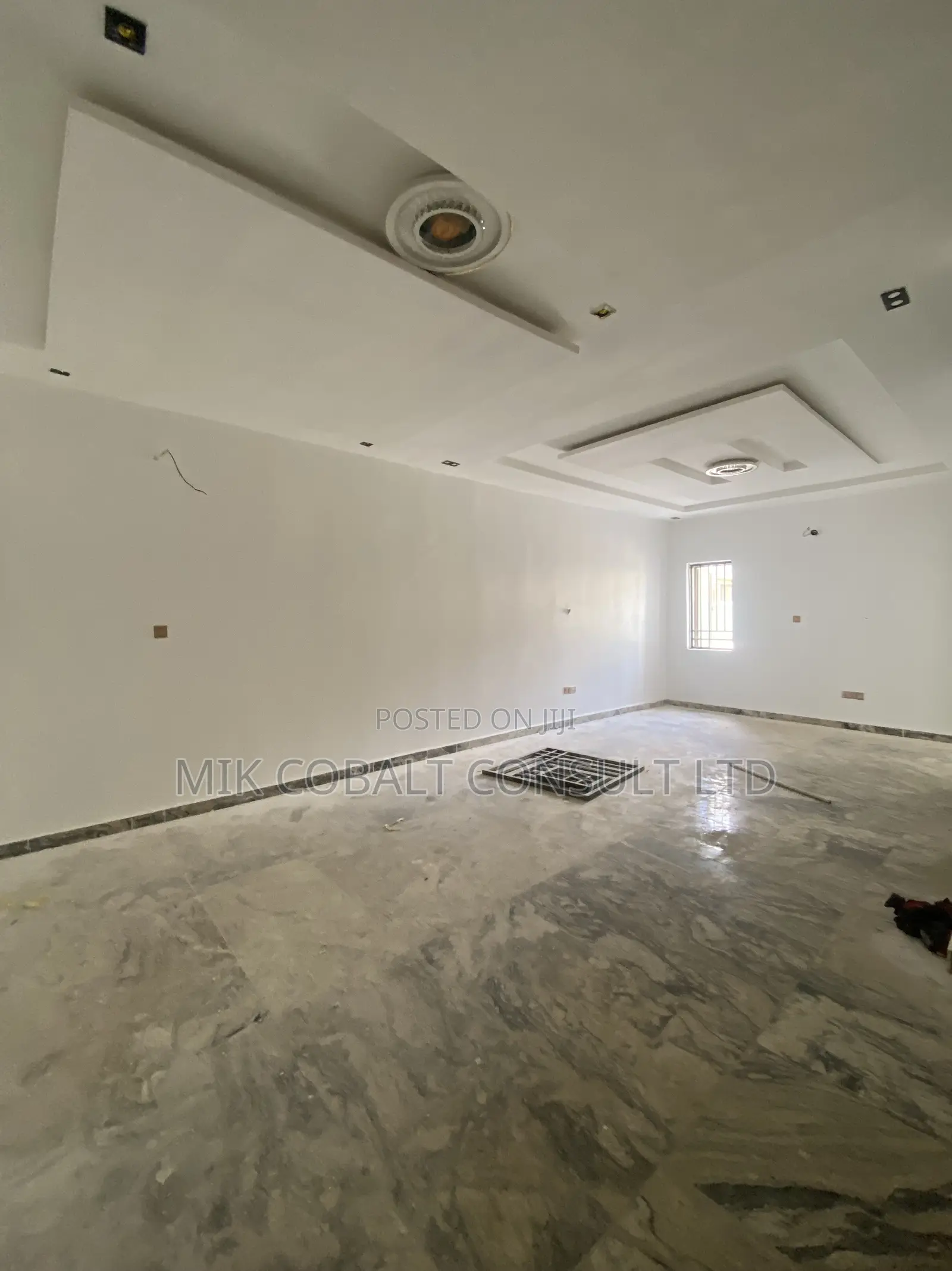 5bdrm Townhouse/Terrace in 1St Avenue, Gwarinpa for sale in Gwarinpa