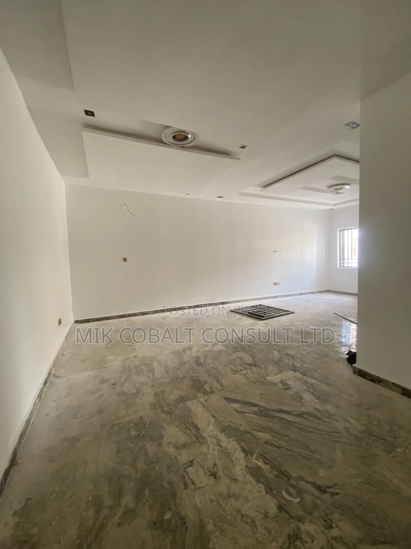5bdrm Townhouse/Terrace in 1St Avenue, Gwarinpa for sale in Gwarinpa