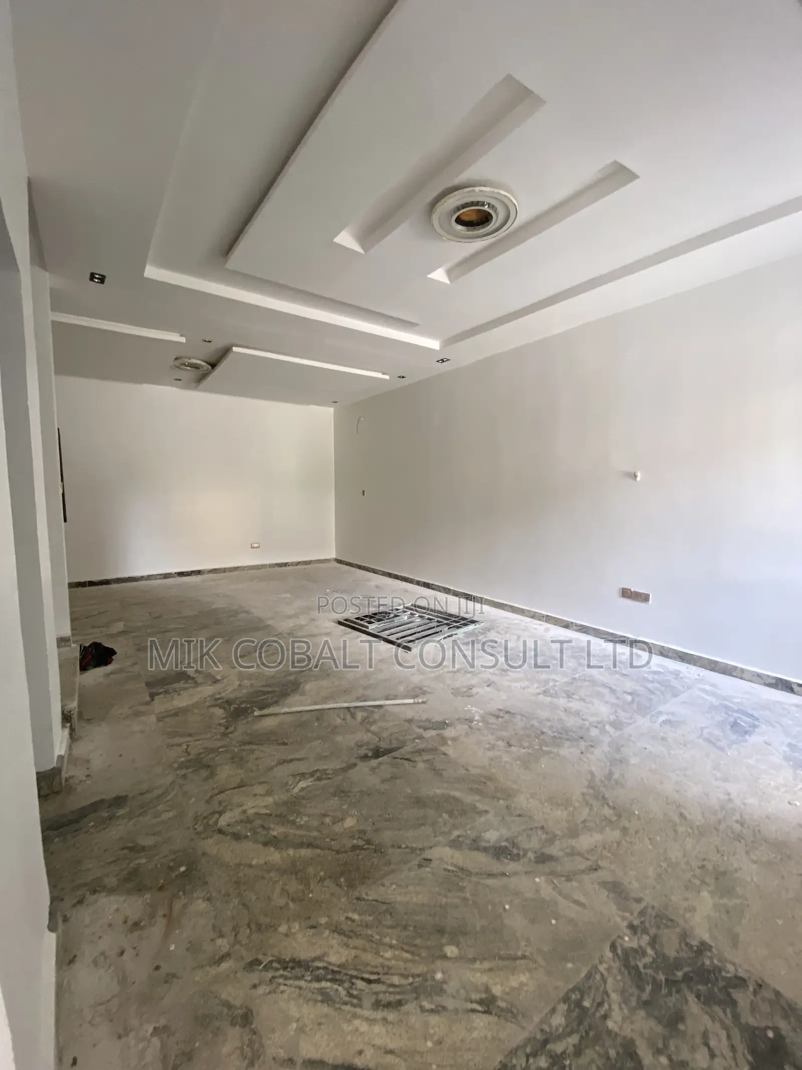 5bdrm Townhouse/Terrace in 1St Avenue, Gwarinpa for sale in Gwarinpa