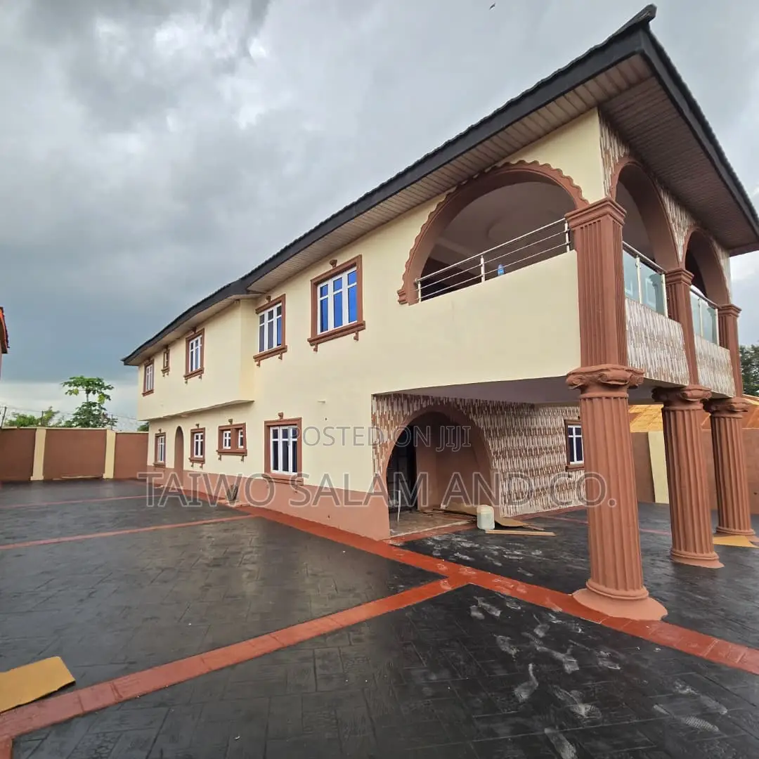 6bdrm Duplex in Hoshen Estate, Alakia for rent in Alakia