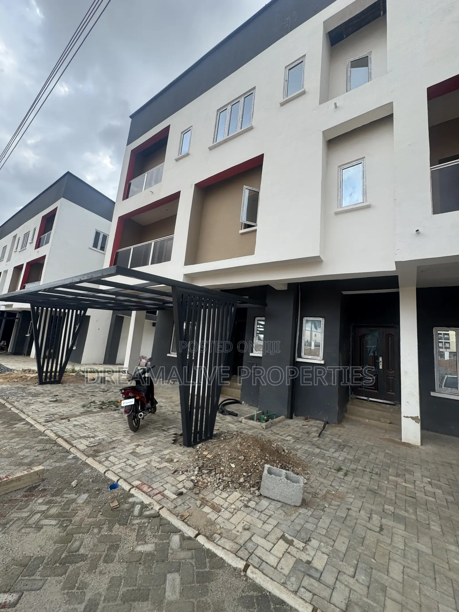 3bdrm Apartment in Paradise, Durumi for sale in Durumi
