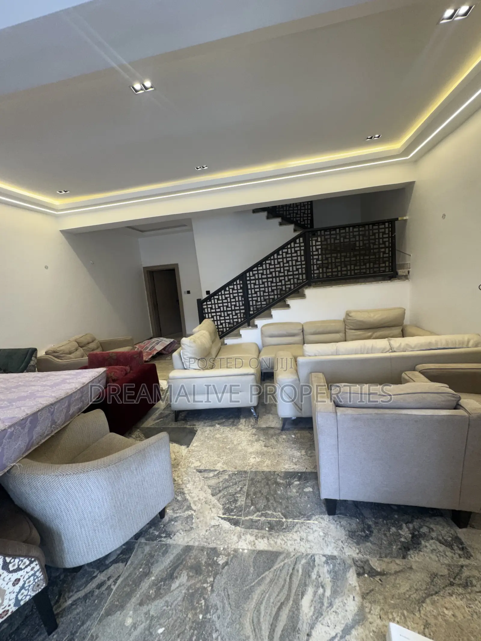 4bdrm Duplex in Jahi for sale in Jahi