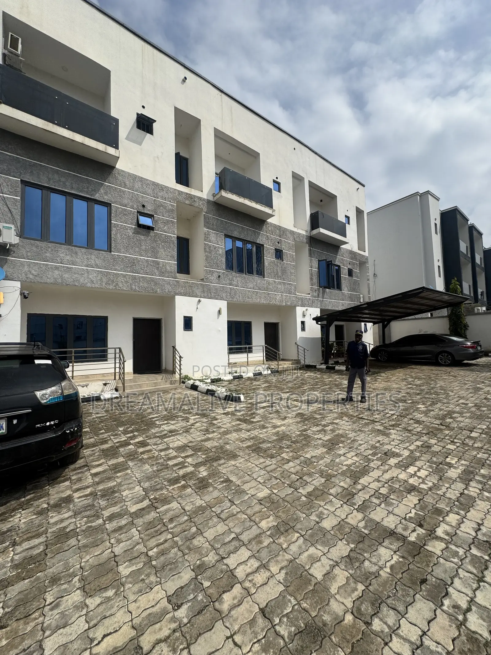 4bdrm Duplex in Jahi for sale in Jahi
