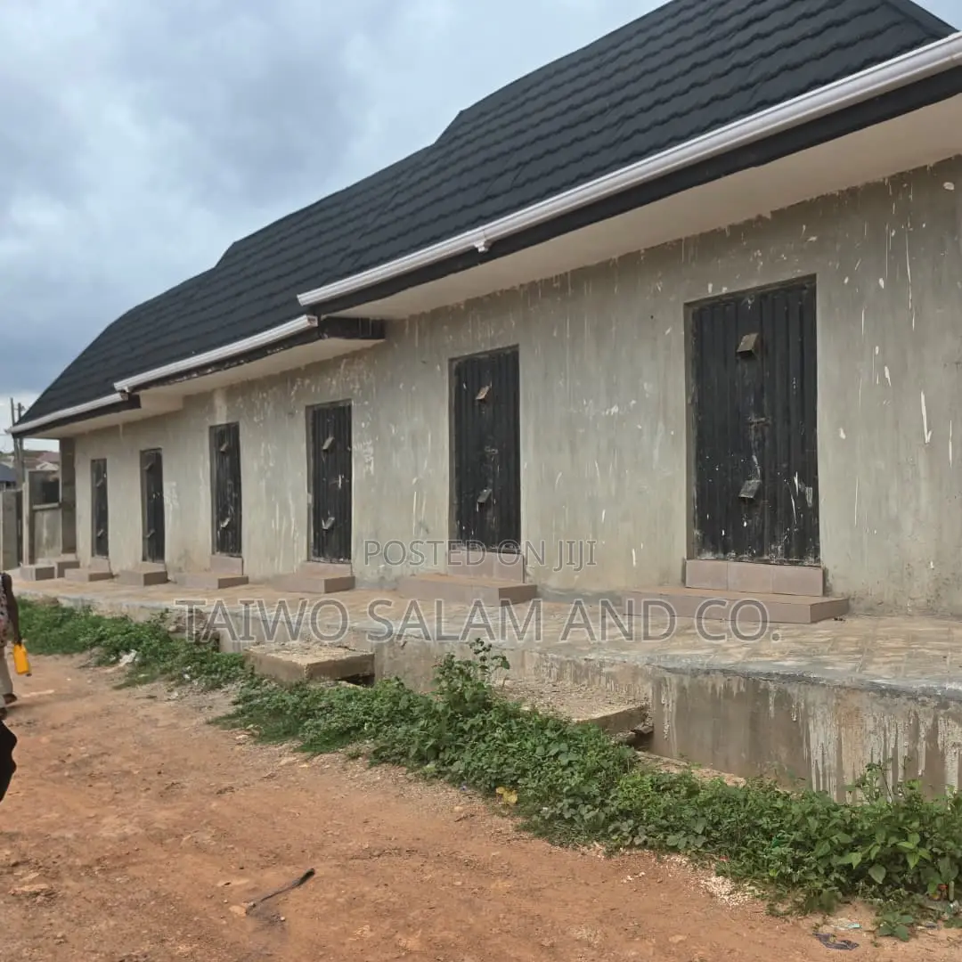 6 Units of Shops in Iwo Road