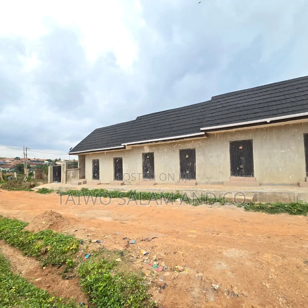 6 Units of Shops in Iwo Road