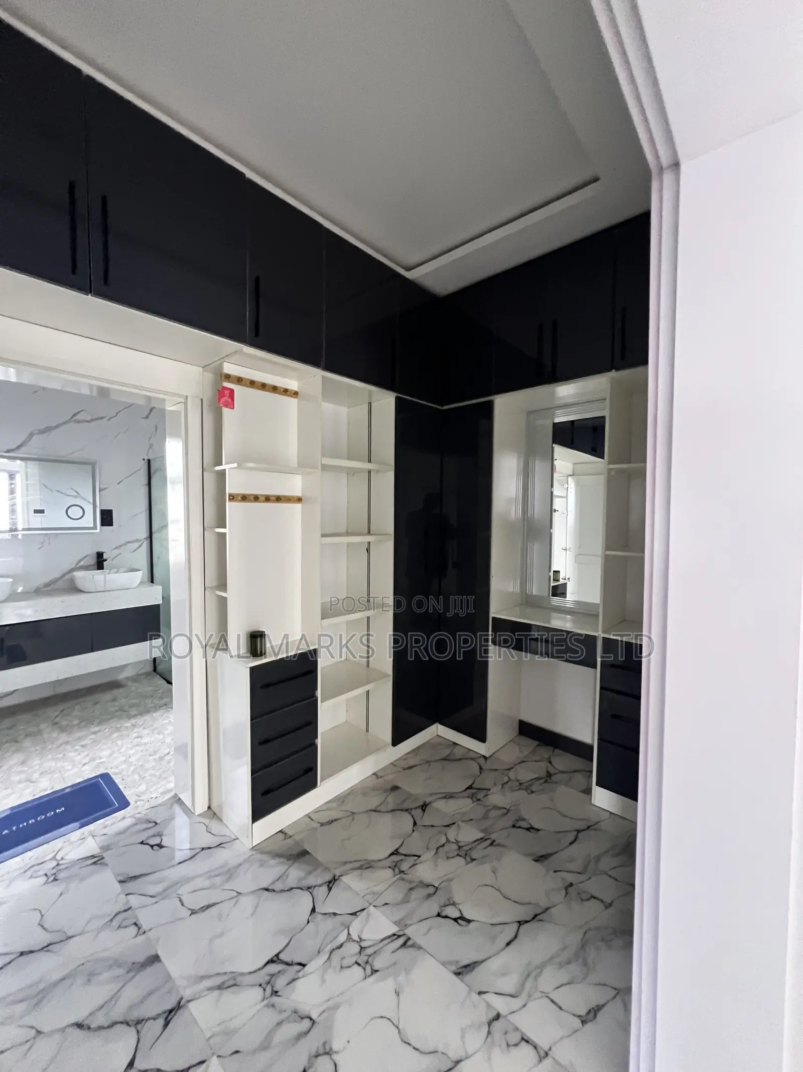 4bdrm House in Kado for sale in Kado
