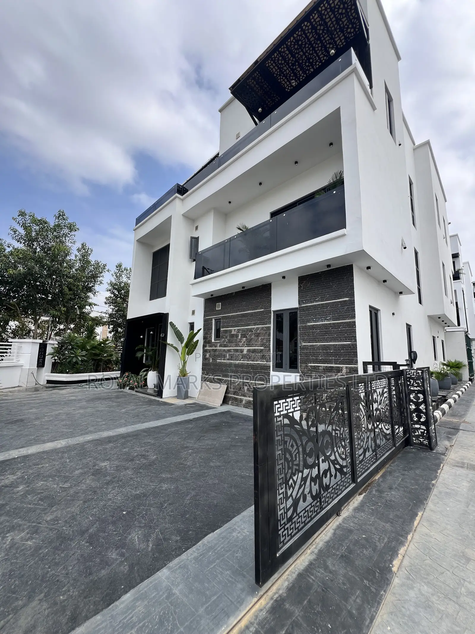4bdrm House in Kado for sale in Kado
