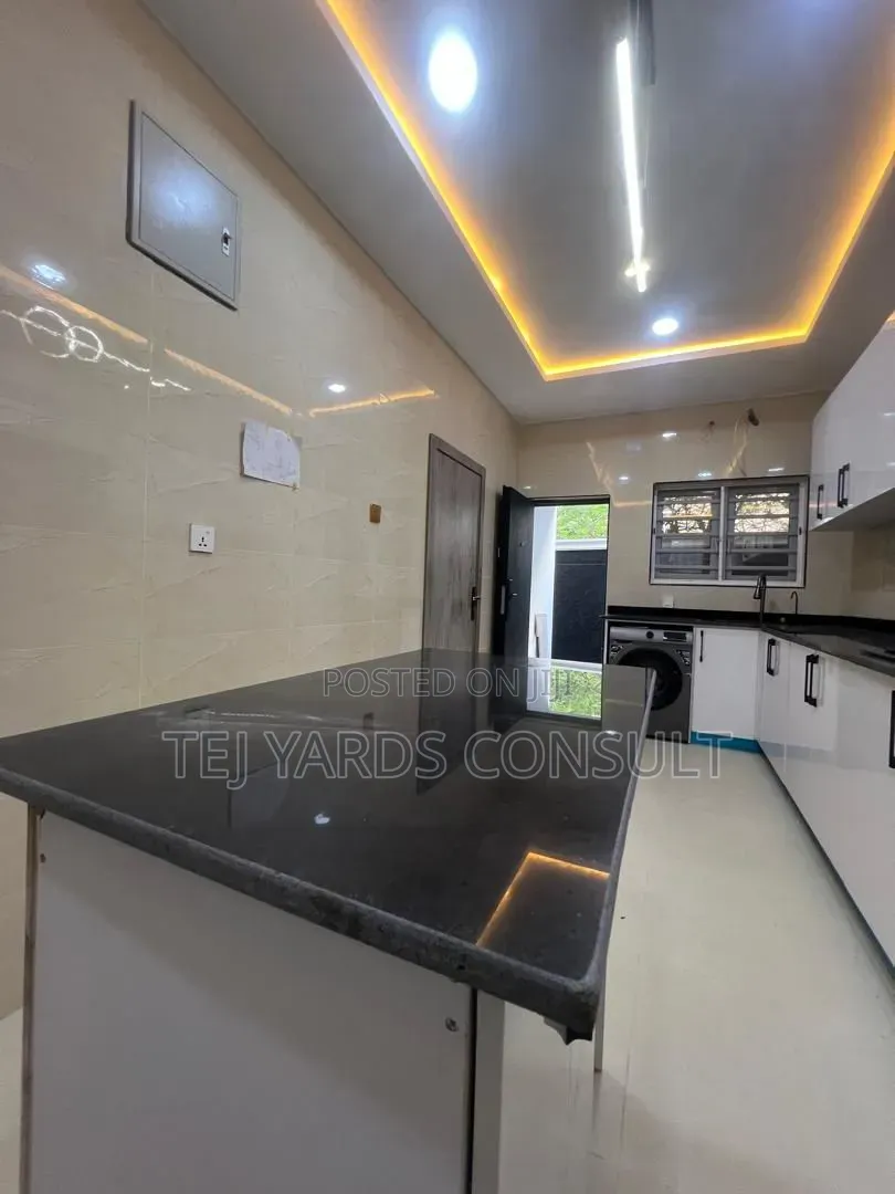 4bdrm Duplex in Gowon Estate, Egbeda for sale in Egbeda
