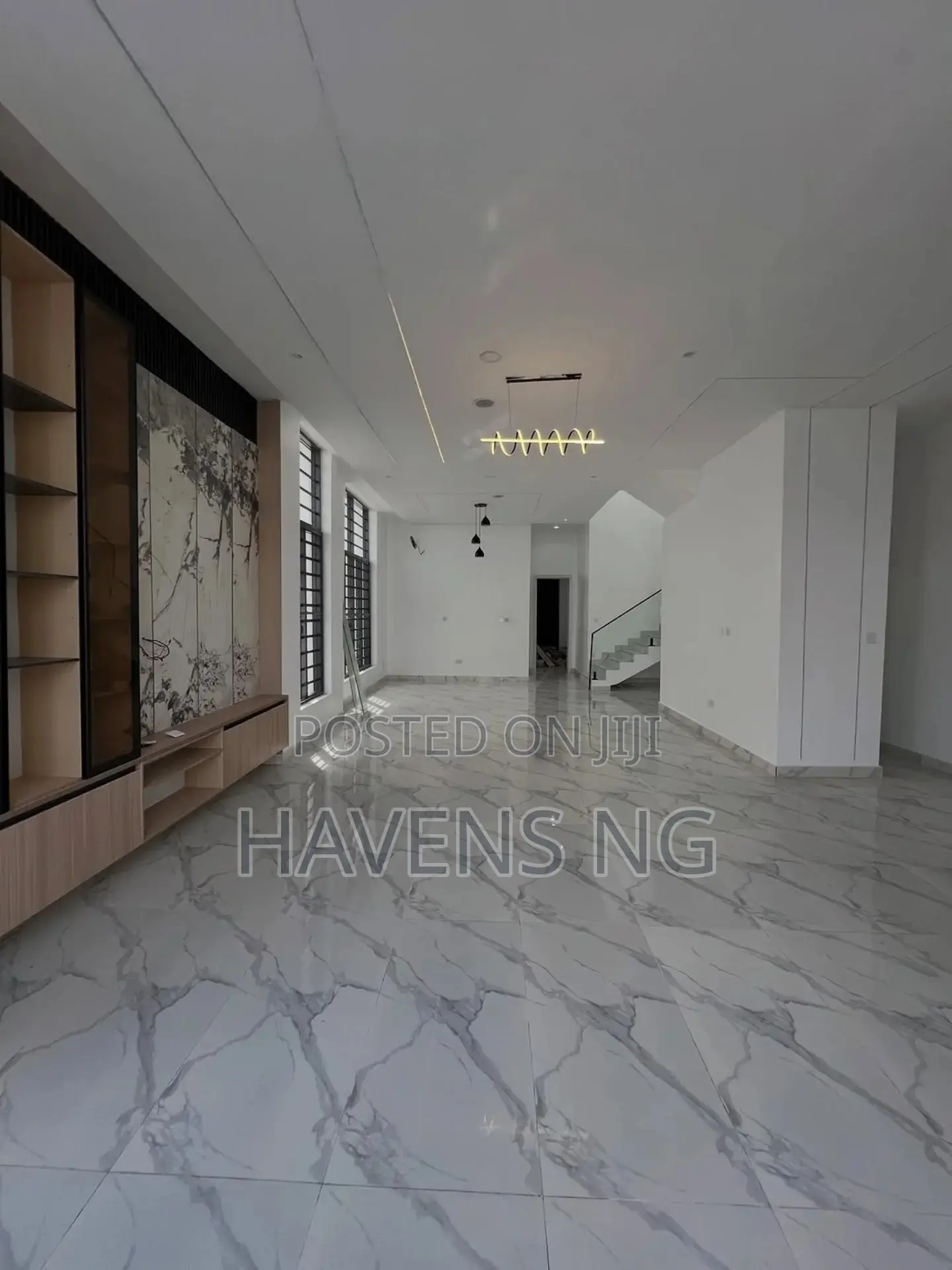 5bdrm Duplex in Ikota for sale in Ikota