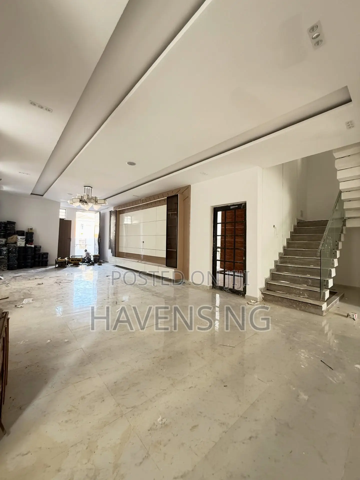 5bdrm Duplex in Osapa london for sale in Osapa london