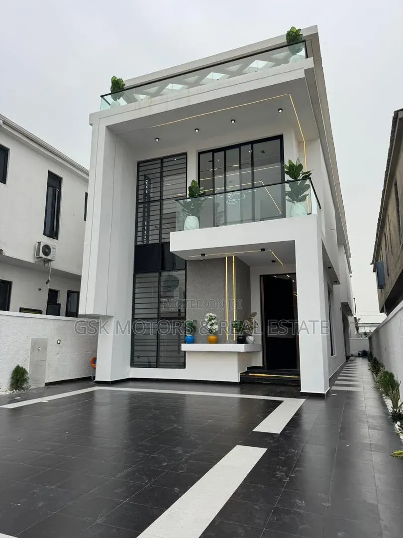 5bdrm Duplex in Ikota Villa, Lekki for sale in Lekki
