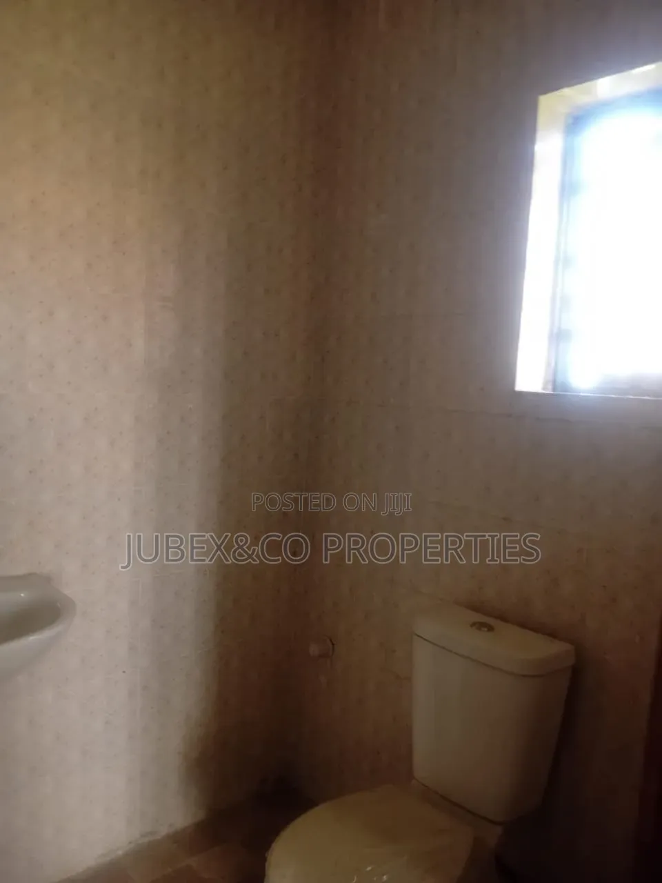 3bdrm Block of Flats in Tinubu Village for sale in Fadeyi