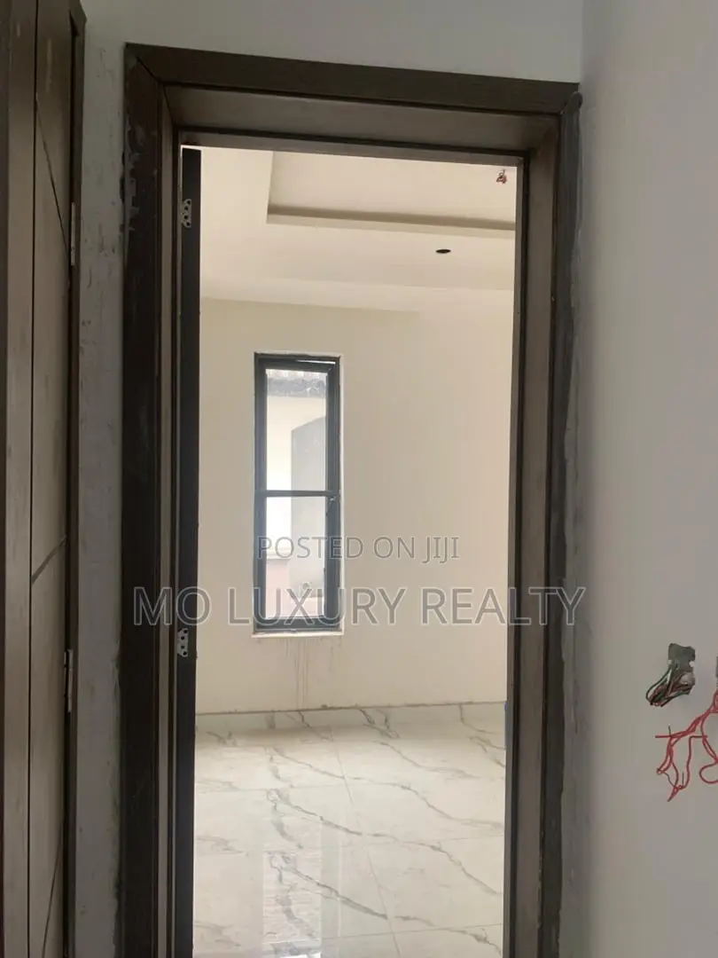 1bdrm Apartment in Osapa london for sale in Osapa london