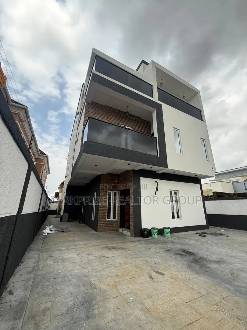 5bdrm Duplex in Magodo Phase 2 for sale in GRA Phase 2 Shangisha
