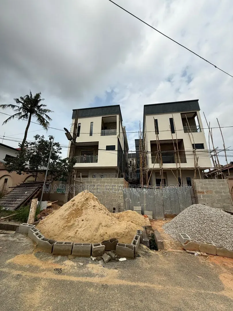5bdrm Duplex in Magodo Phase 2 for sale in GRA Phase 2 Shangisha