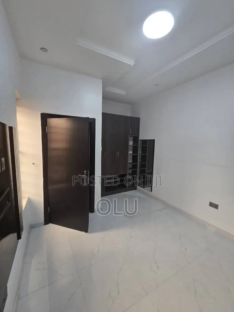 1bdrm Duplex in Omole Estate Ph2 for rent in Omole Phase 2