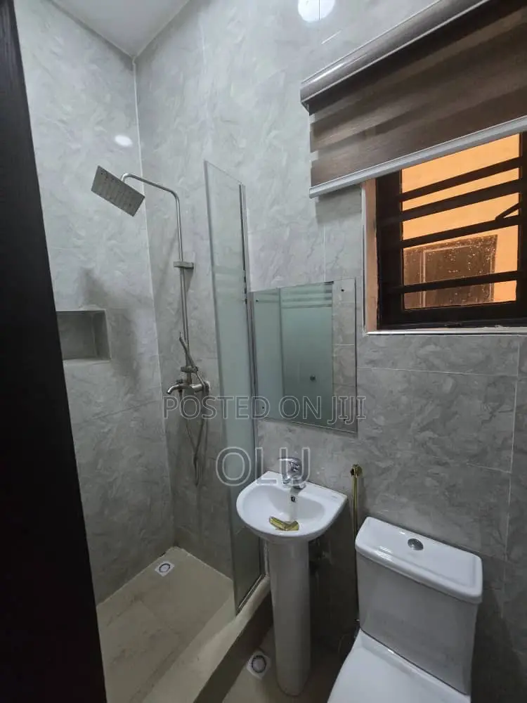 1bdrm Duplex in Omole Estate Ph2 for rent in Omole Phase 2