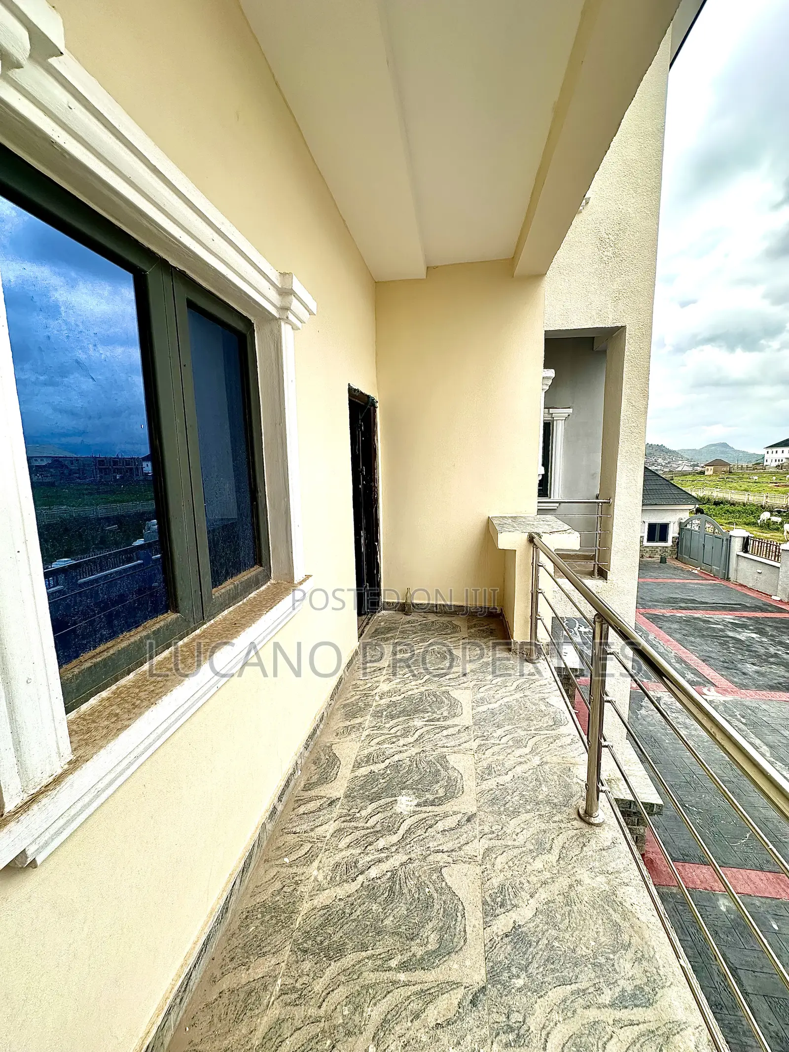 3bdrm Apartment in Opposite World Class, Maitama for rent in Maitama