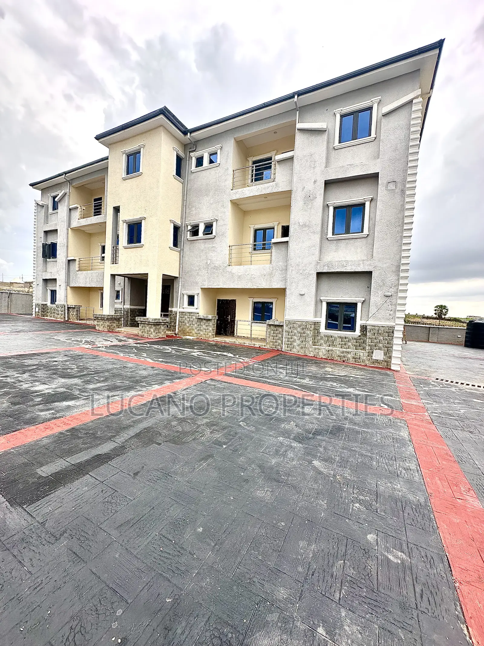 3bdrm Apartment in Opposite World Class, Maitama for rent in Maitama