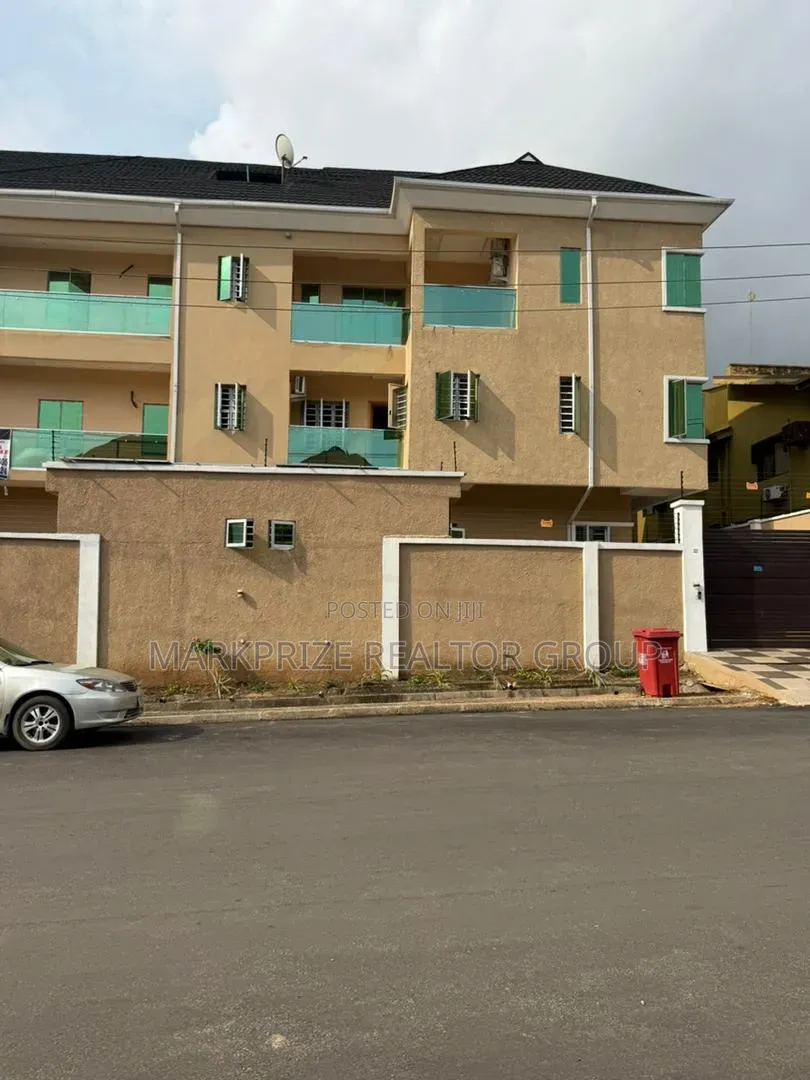 3bdrm Apartment in Magodo Phase 2 Lagos for sale in GRA Phase 2 Shangisha