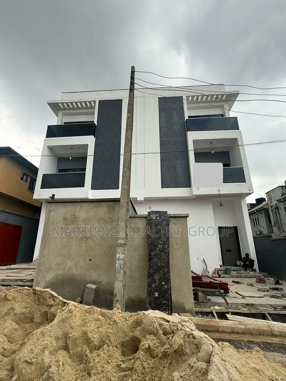 4bdrm Duplex in Magodo Phase 2 for sale in GRA Phase 2 Shangisha