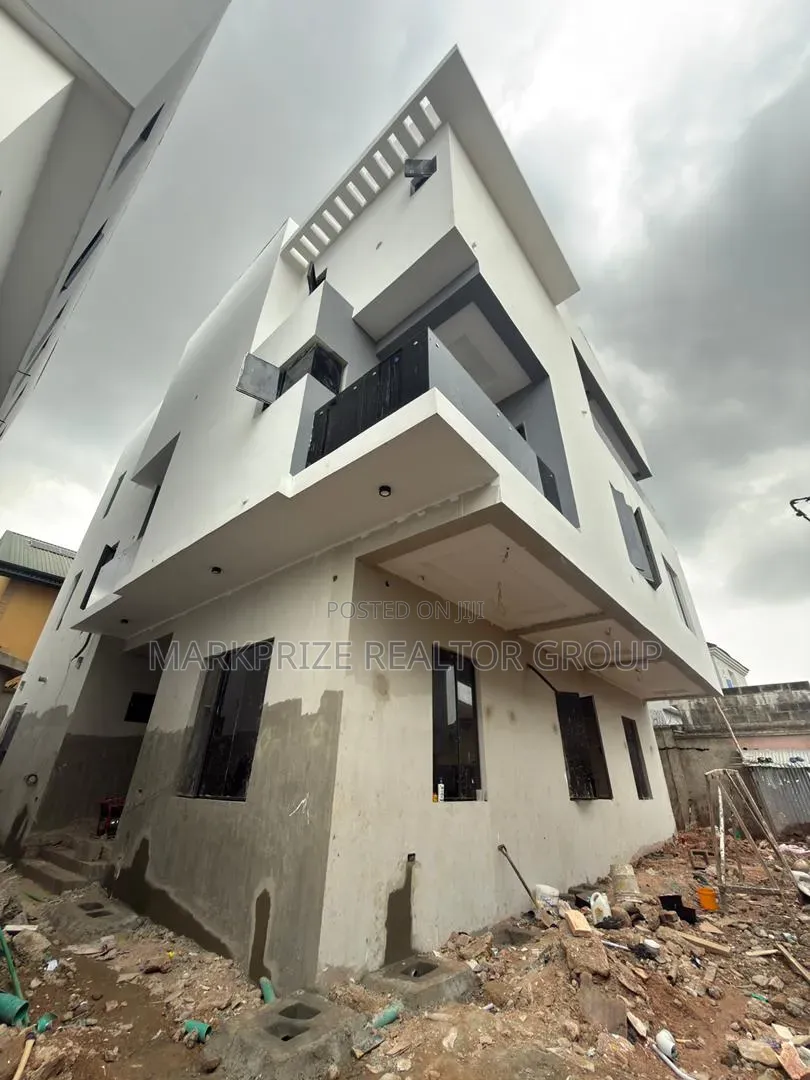6bdrm Duplex in Magodo Phase 2 Lagos for sale in GRA Phase 2 Shangisha