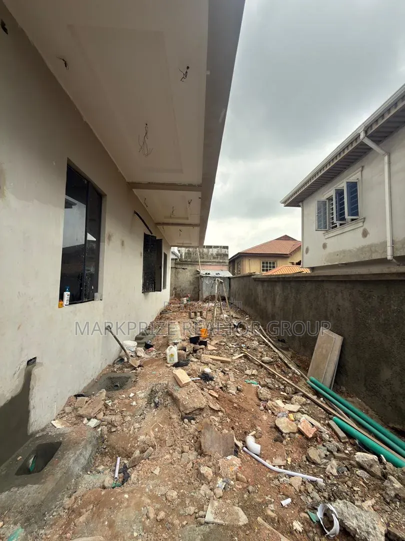 6bdrm Duplex in Magodo Phase 2 Lagos for sale in GRA Phase 2 Shangisha